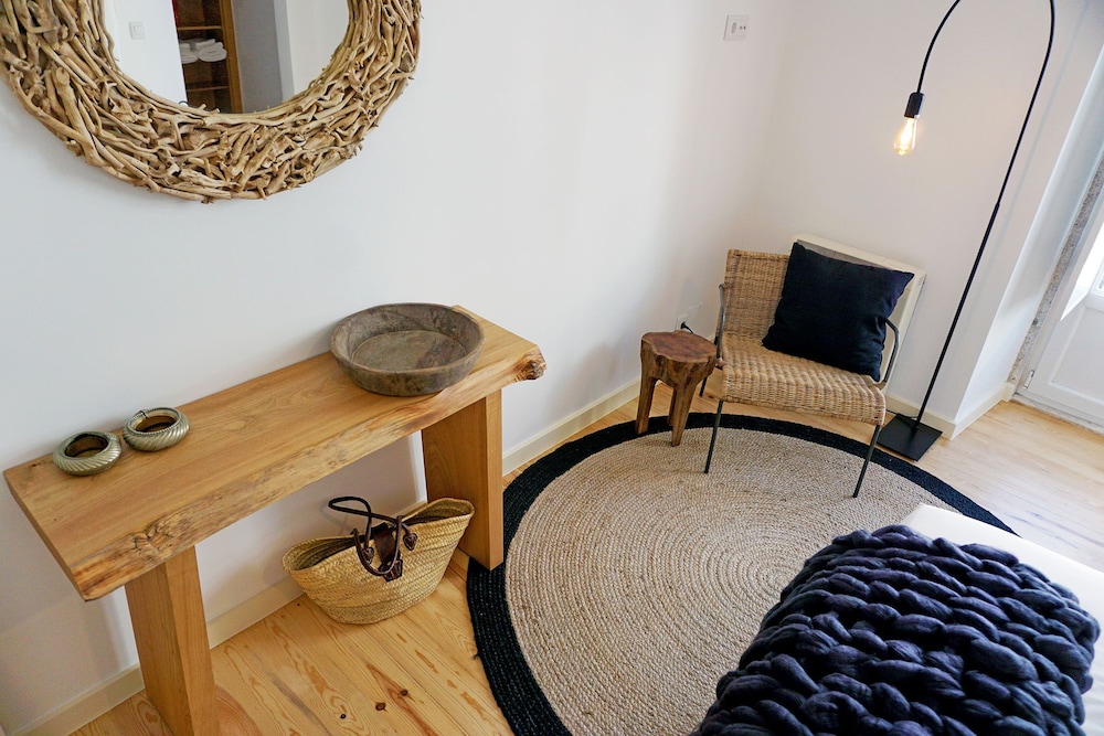 Sonel Investe Anjos Boutique Apartments