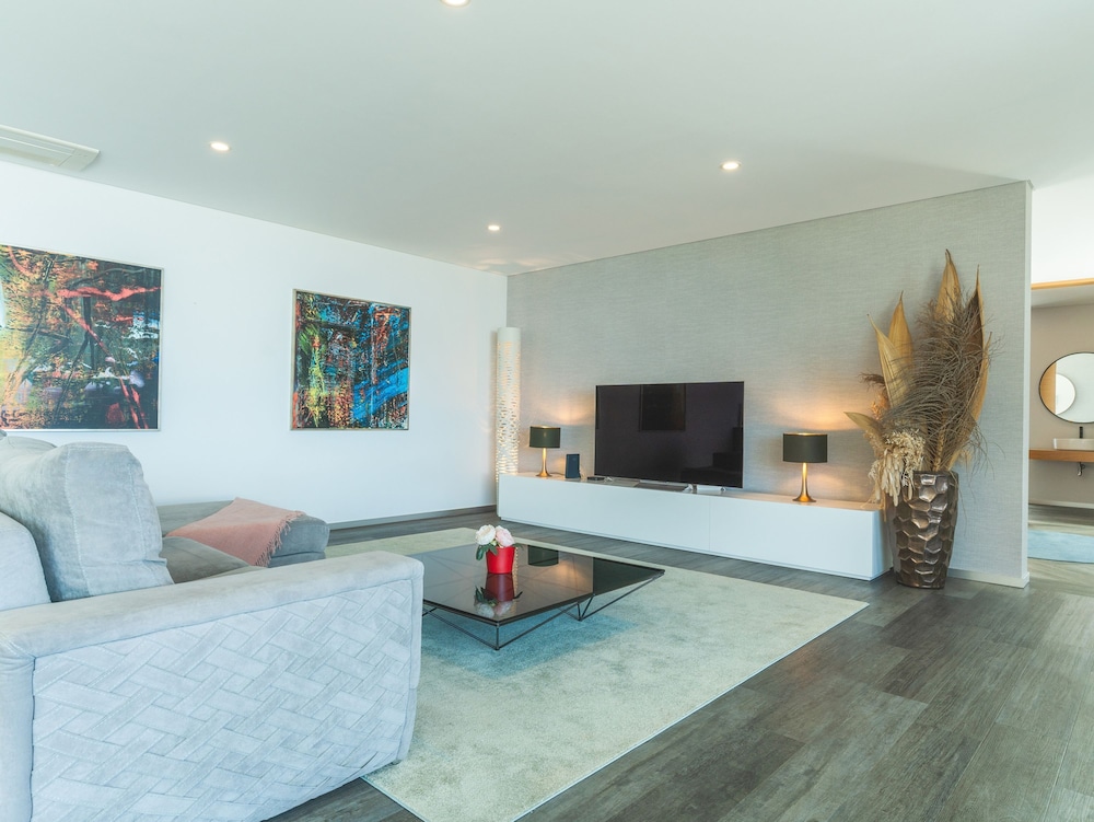 Villa Primavera by Atlantic Holiday