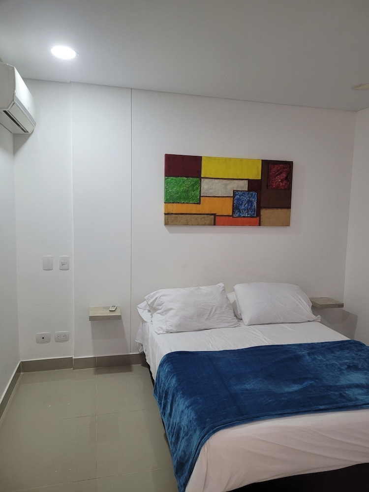 Apto 414 Ocean Drive Crespo Cerca al Mar