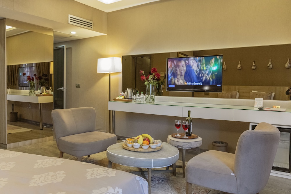 Ayramin Deluxe Hotel - Image 74