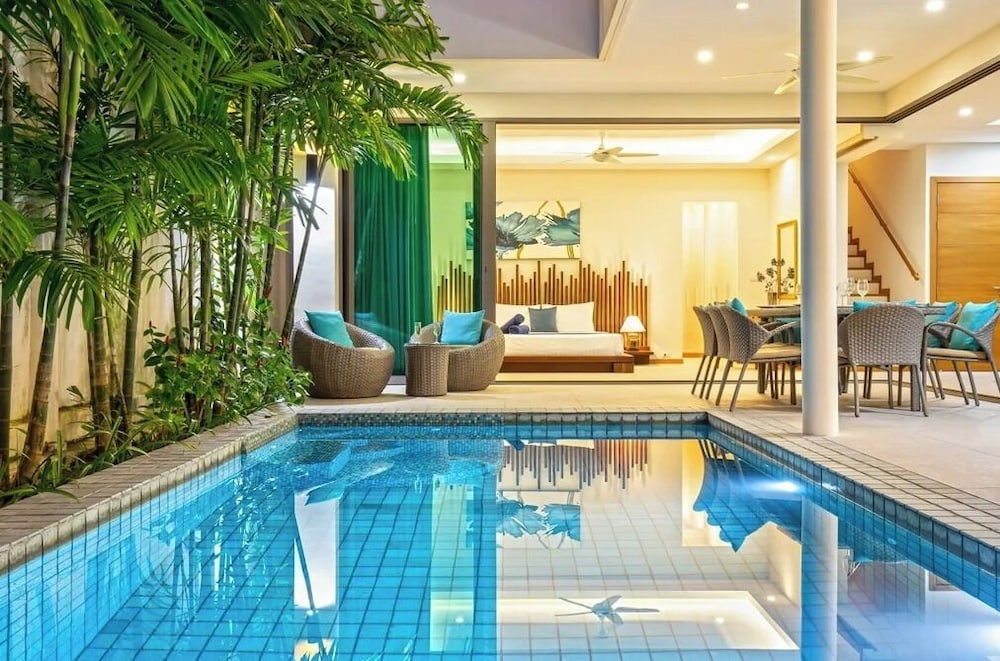 Villa with Pool&Jacuzzi Near Beach V236