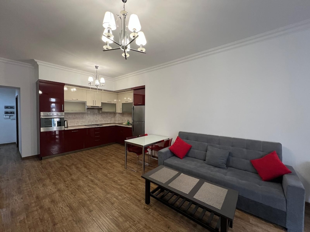 North Ave. Apartments by Luxe Group HH55