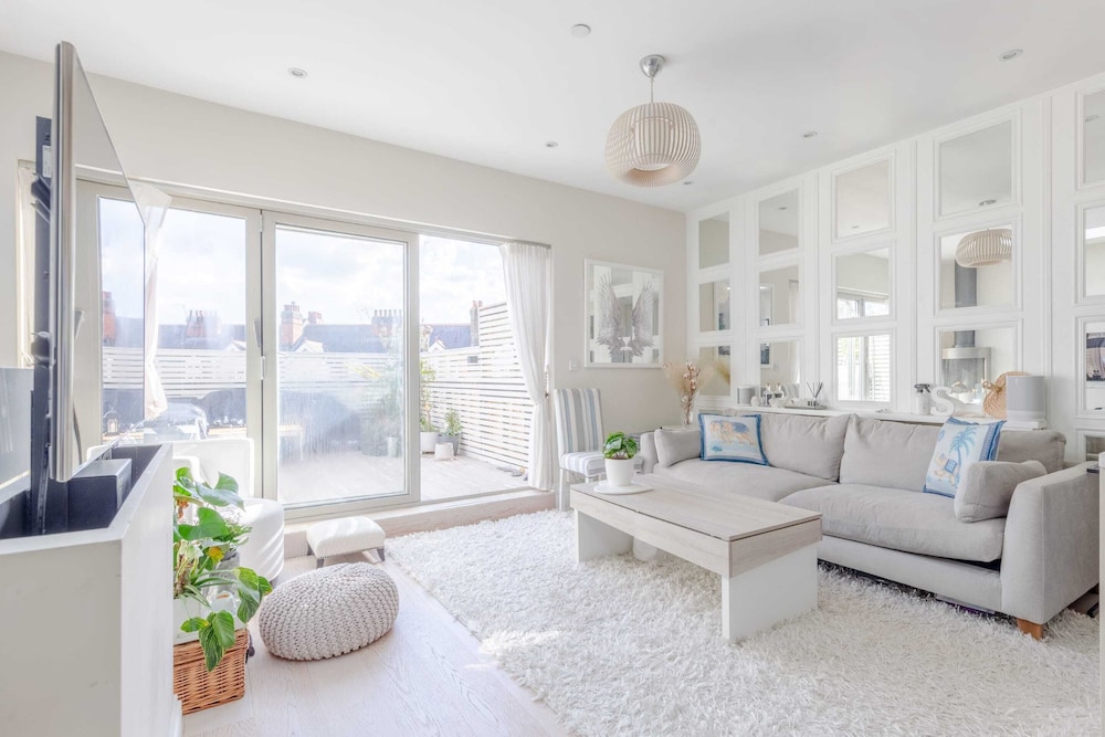 Airy & Modern 1BD Flat in Maida Vale
