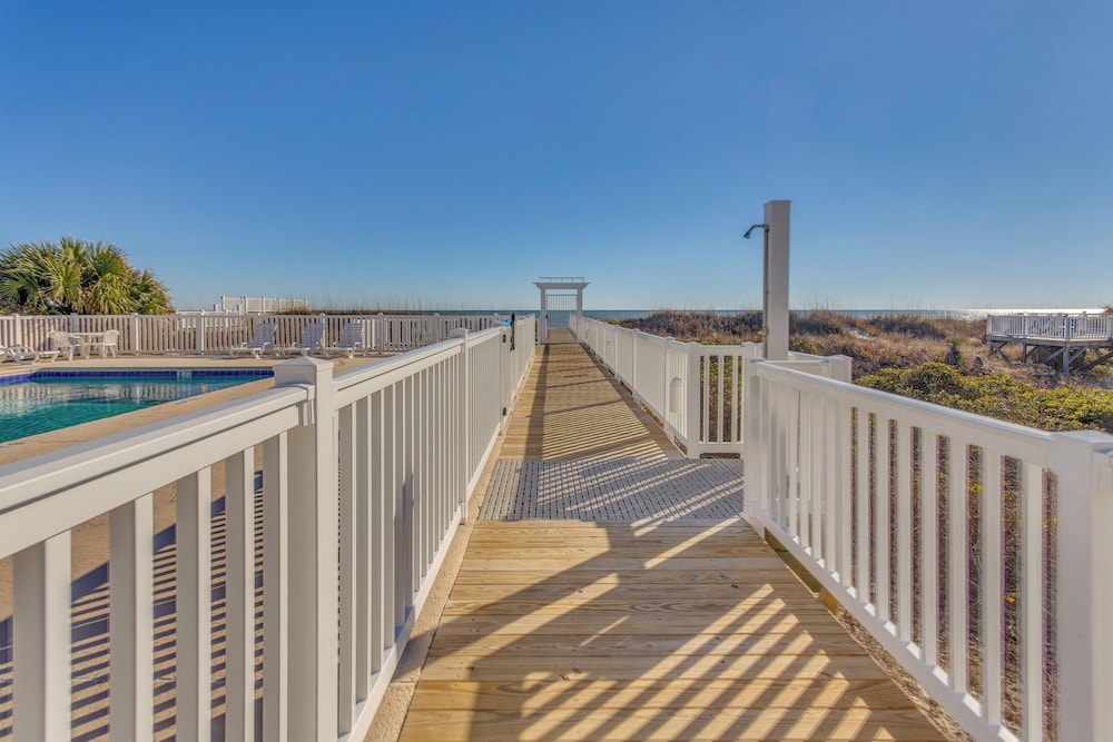 Walk to Shore: Ocean Isle Beach Resort-style Condo