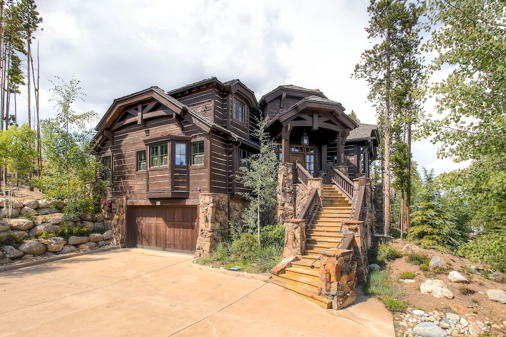 Ski Bridge Lodge - Ski In / Ski Out