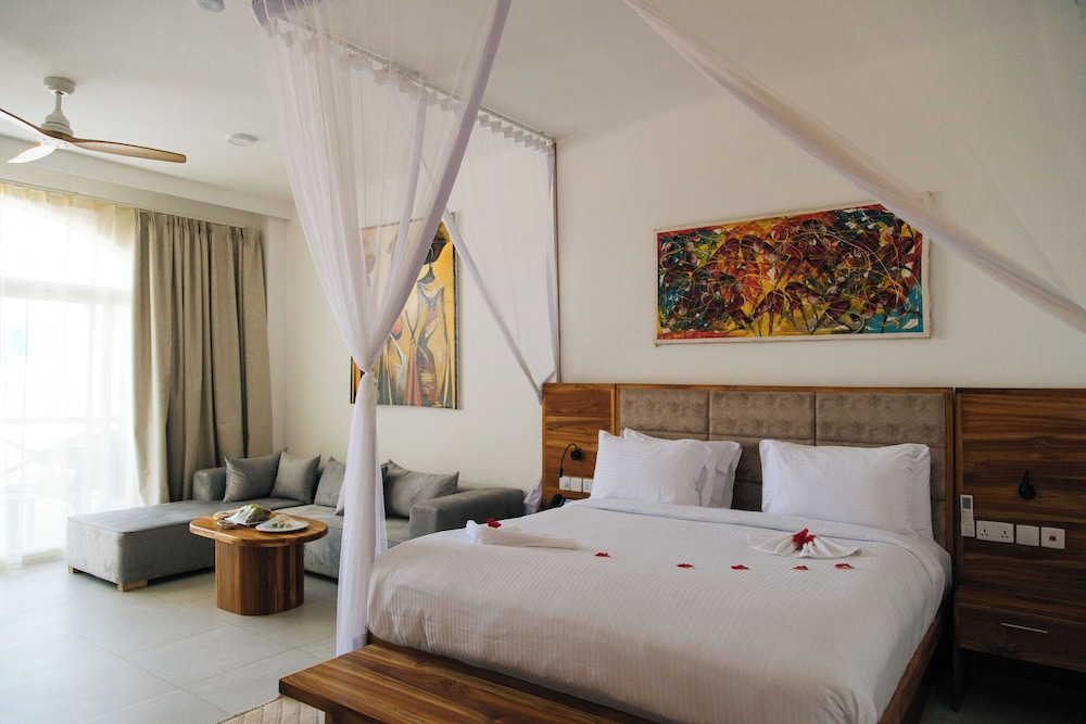 Royal Mandarin Hotel & Resort