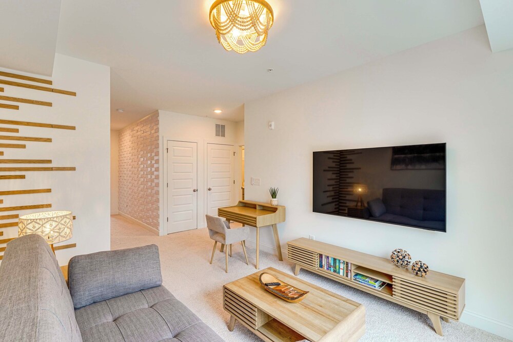 Modern Downtown Apt w/ Balcony in Wake Forest!