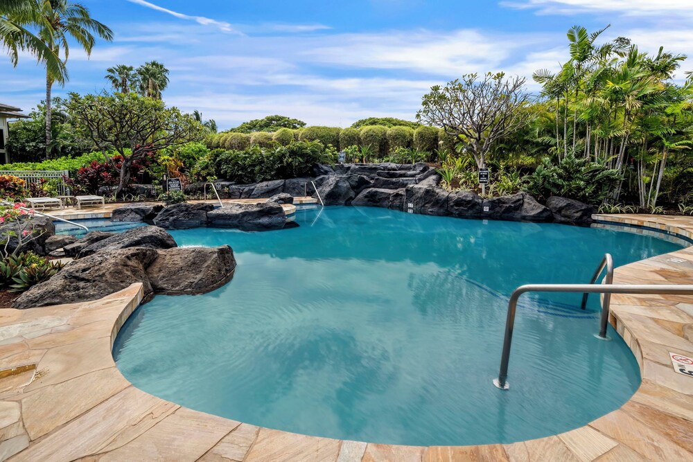 Golf View Villa - Concierge, Pools, Walk to Beach, Shops & Restaurants - Vrkcv