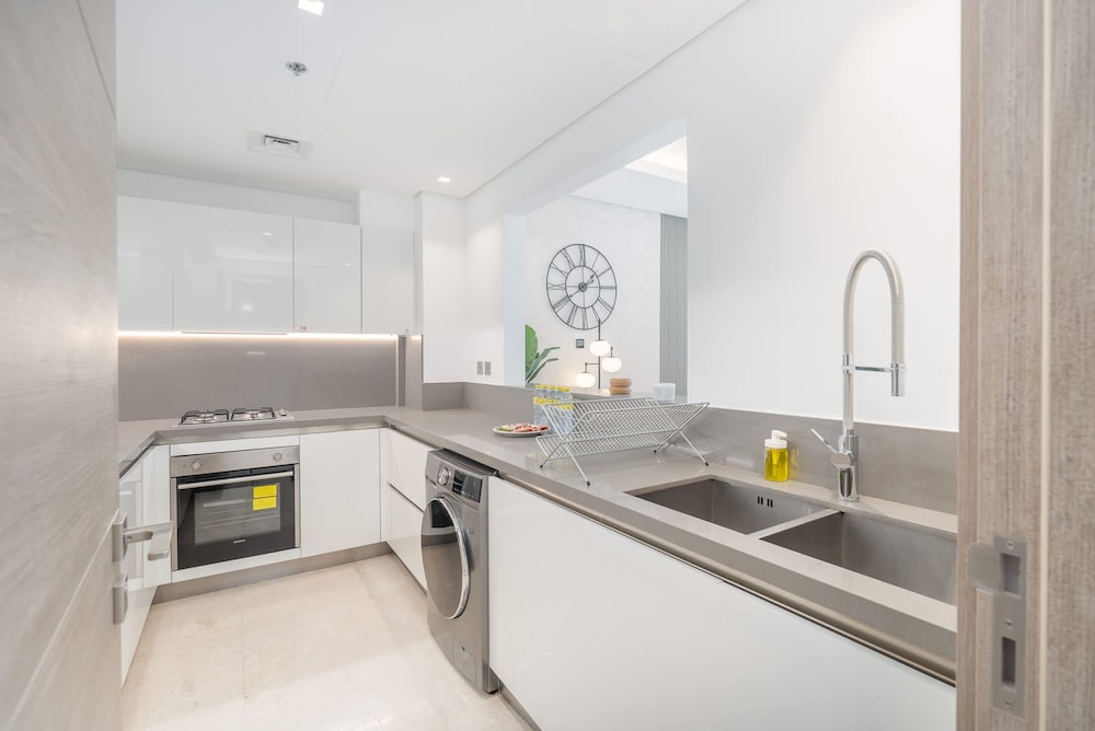 3 Bedroom Apartment in Sterling West With Full Burj Khalifa Views