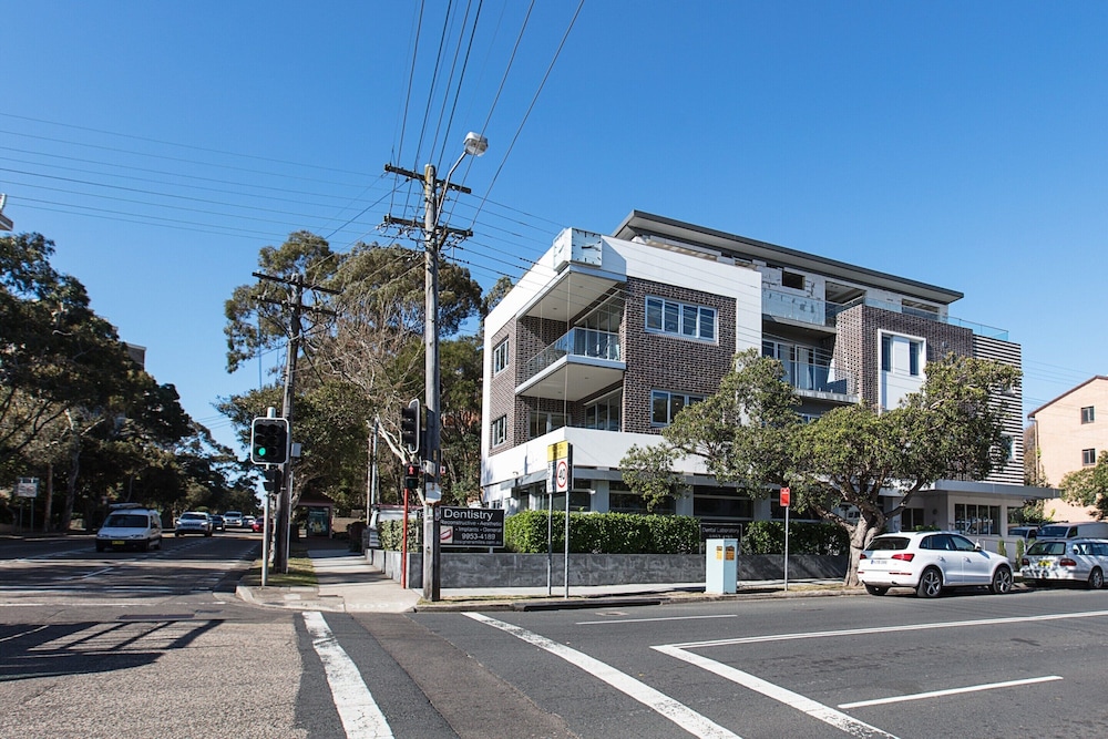 Spacious 2-bed Apartment Close to City