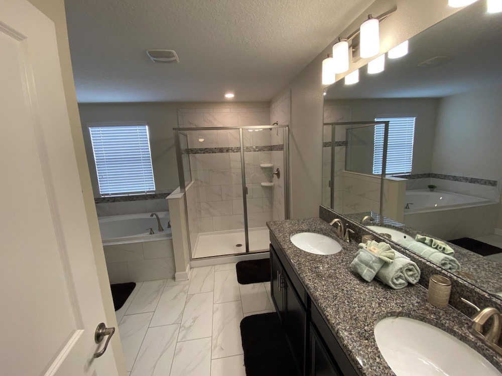 Champions Gate 6BR Villa Pool Spa Retreat