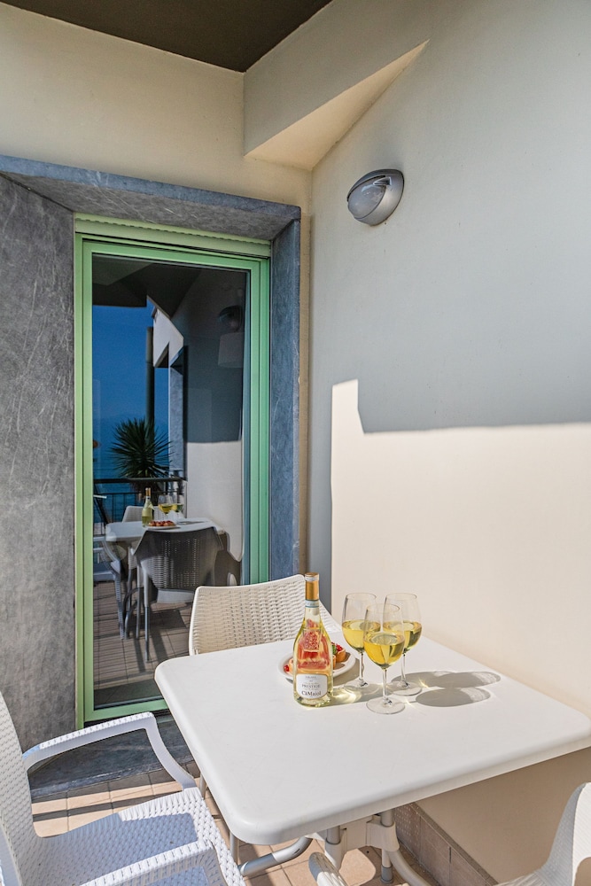 Residenza Miralago - 16 Domitilla - Locazione BK