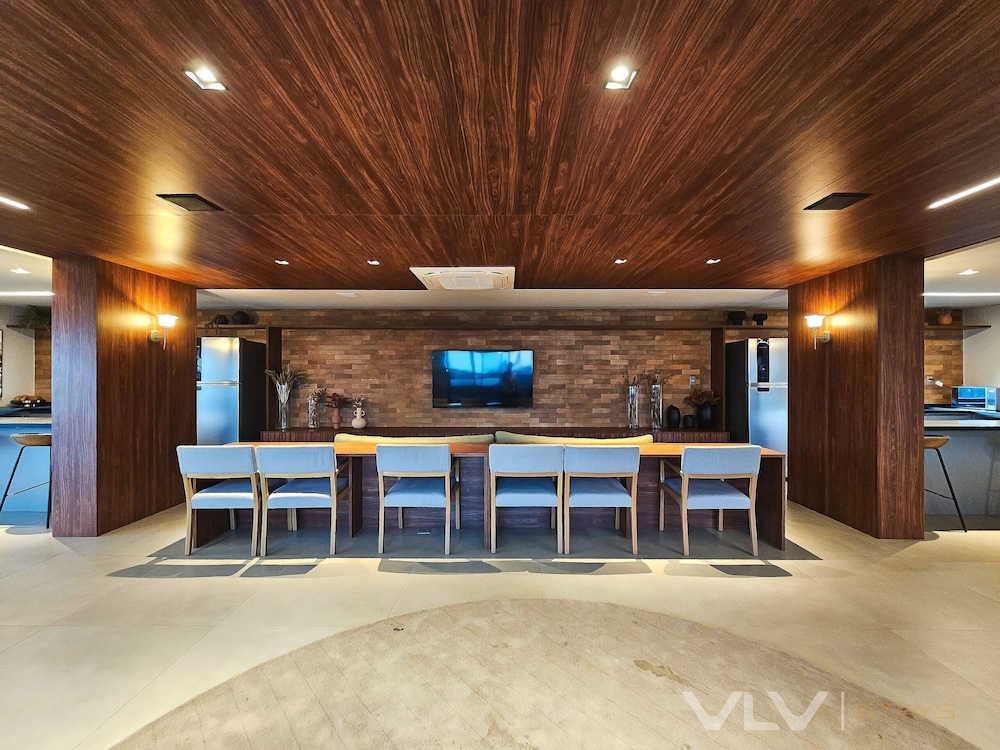 Art Studio by VLV Stays