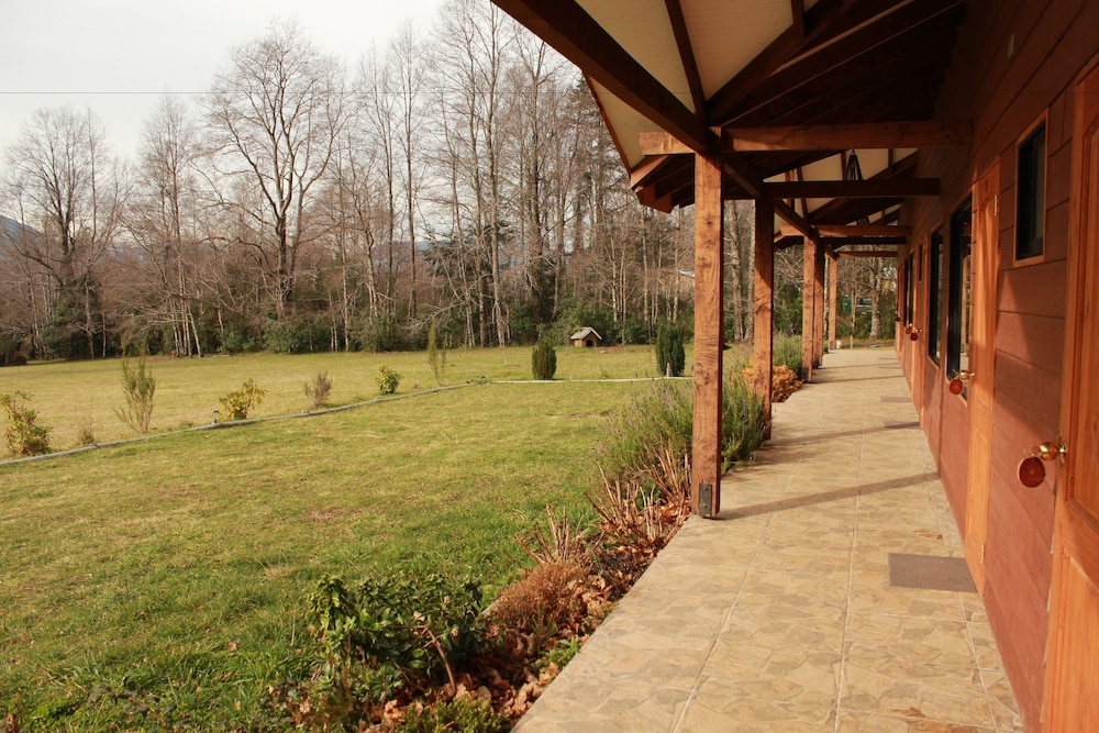 Hosteria y Camping del Bosque Pucón