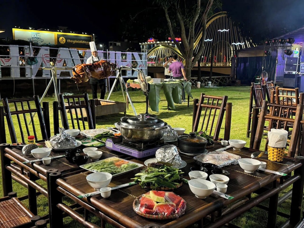 Mini Dien Bien Riverside Hotel - Lang Thai