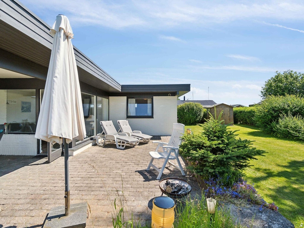 5 Star Holiday Home in Hejls