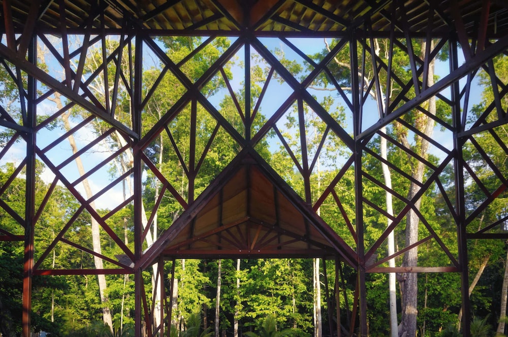 Borneo Eagle Resort