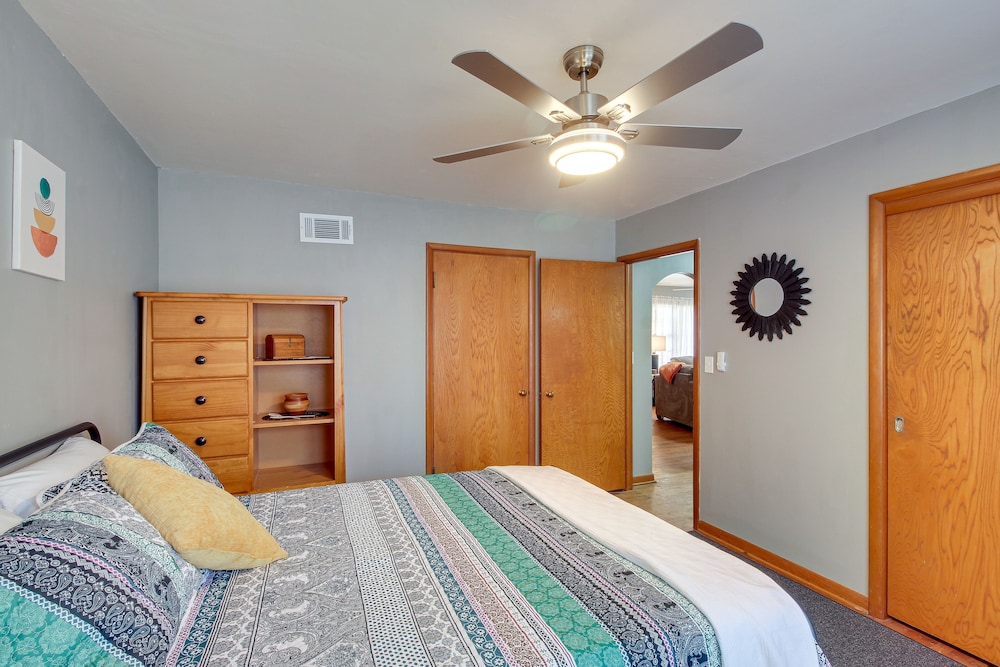 Missouri Escape w/ Furnished Patio, Near Downtown!