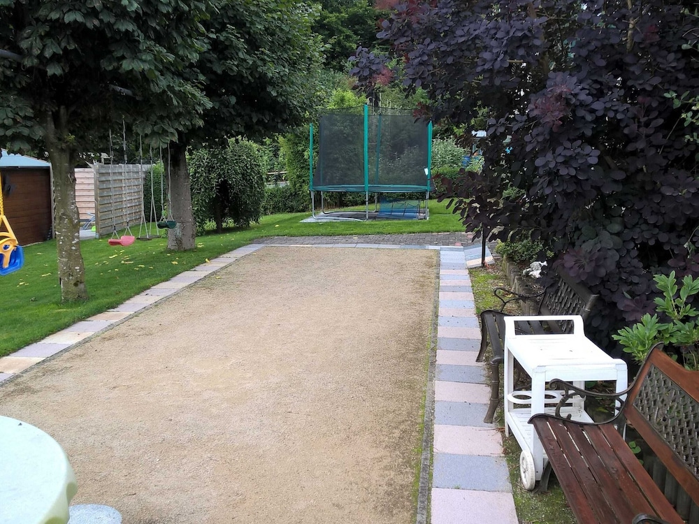 Spacious Holiday Home With Large Garden