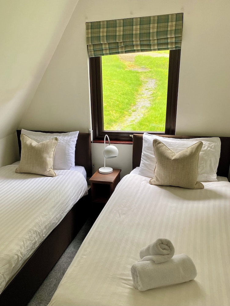 Glen Lodges