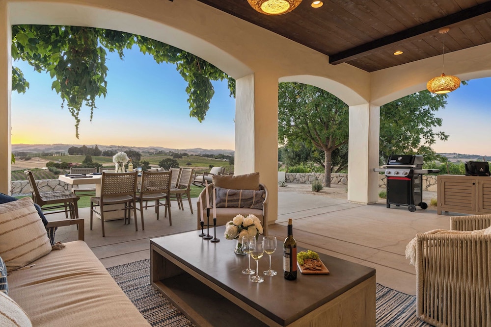 Wine Country Escape w/ Views + Wine Cellar & Gym Caterina Dusi Vineyard by Avantstay