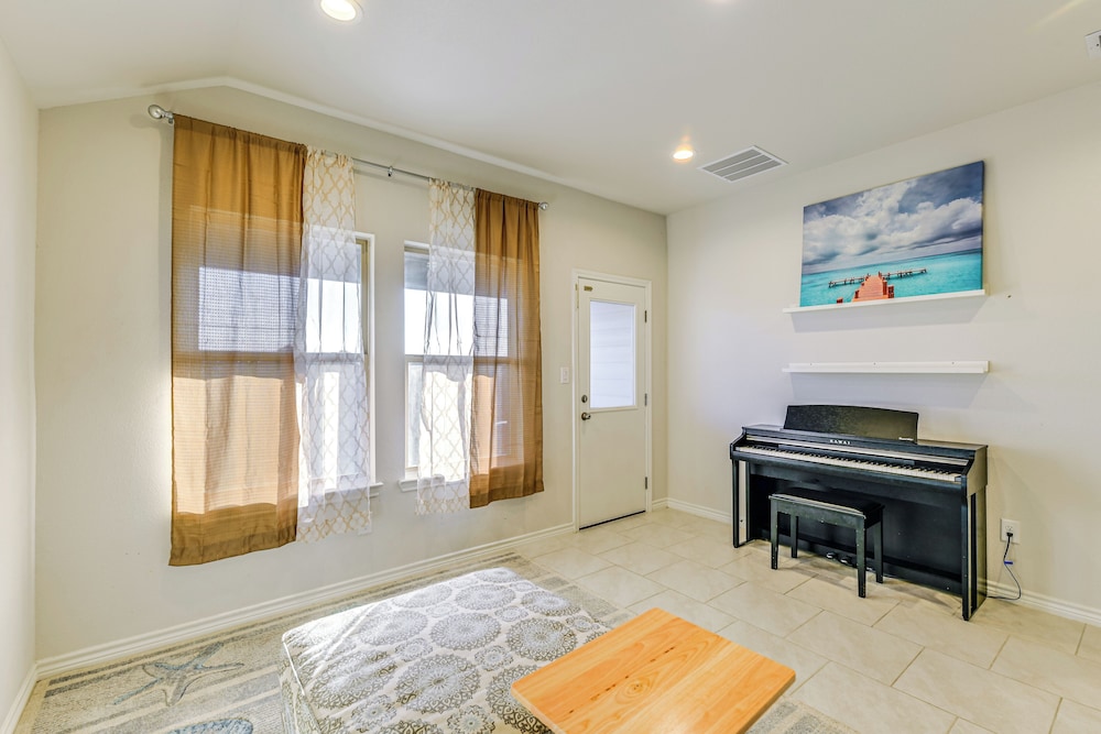 3 Mi to Marina: Pet-friendly Gem in Corpus Christi