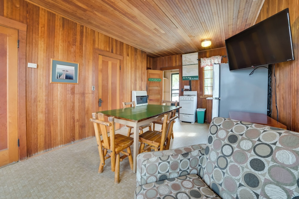Les Cheneaux Islands Retreat 2: Boat, Fish & Swim
