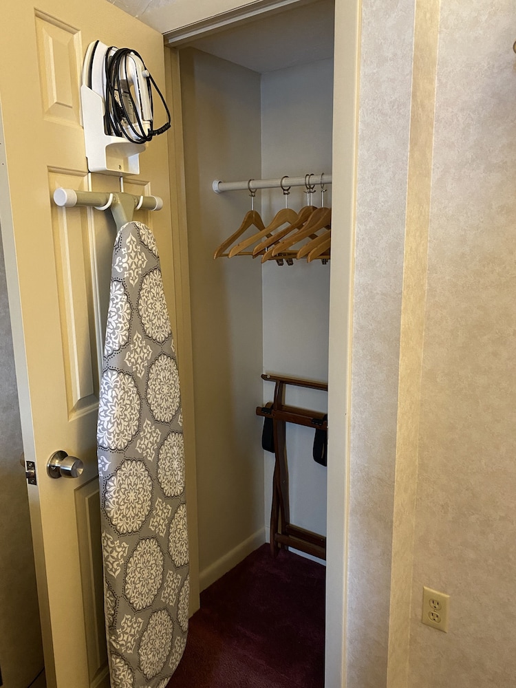 Economy Lodge