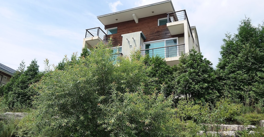Club Olympia Pension & Resort