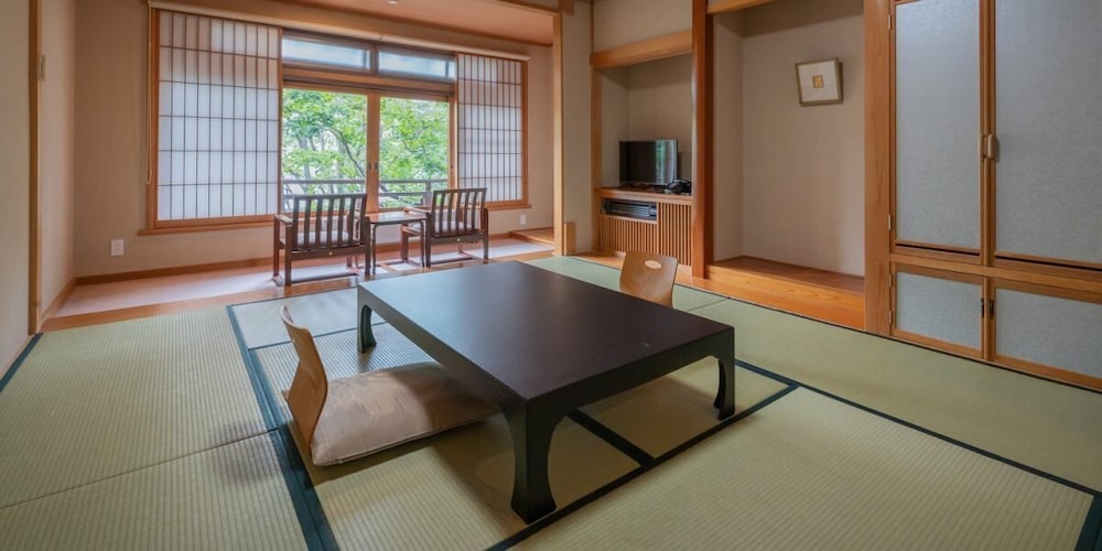 Kusatsu Hotel
