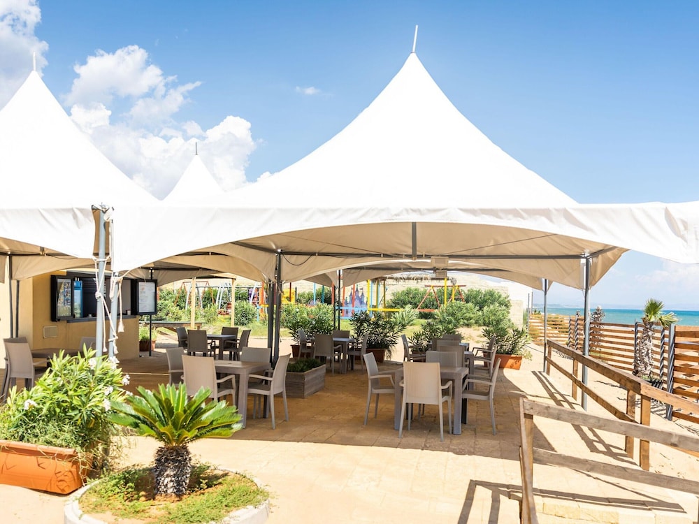 Apartment in Triscina by the Sea With Pools