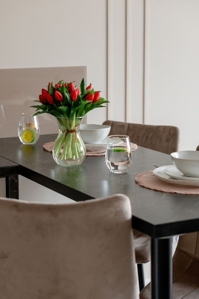 Porta Mare by Renters Prestige