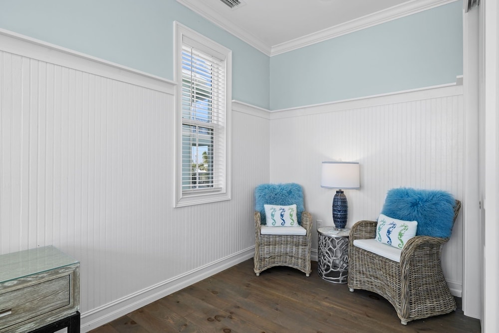 143 Catch And Relax: 5br Home W/ Pool & Spa! 5 Bedroom Home