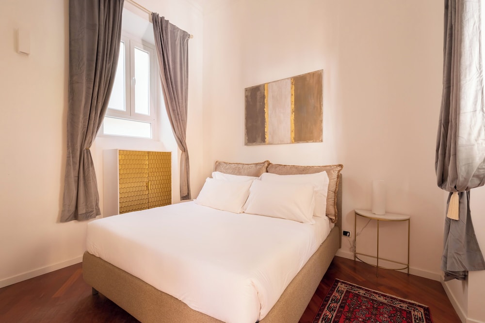 Pantheon Apartments