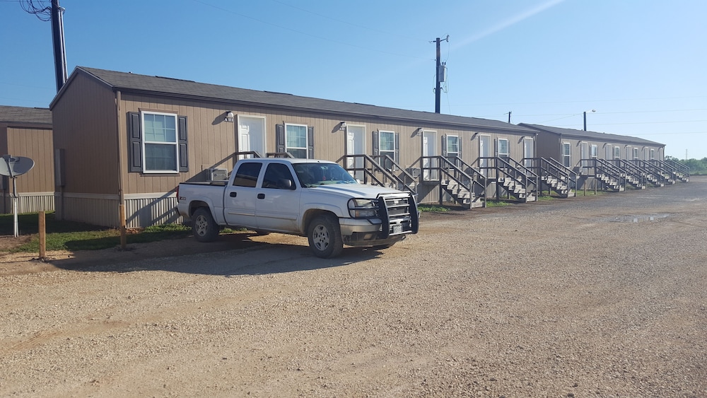 Cuero Oilfield Housing