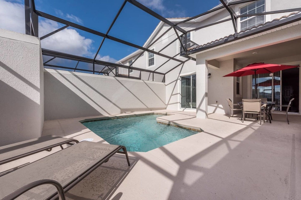 New 4 Bedroom Villa Best Location - Image 3