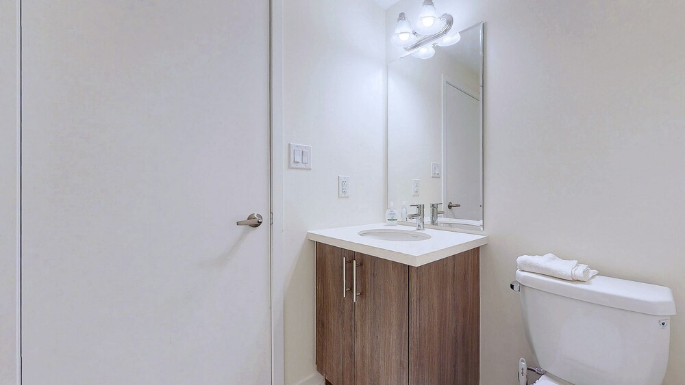 Modern 3-bedroom Oshawa Home