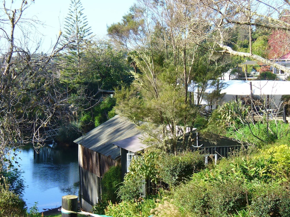 Pagoda Lodge