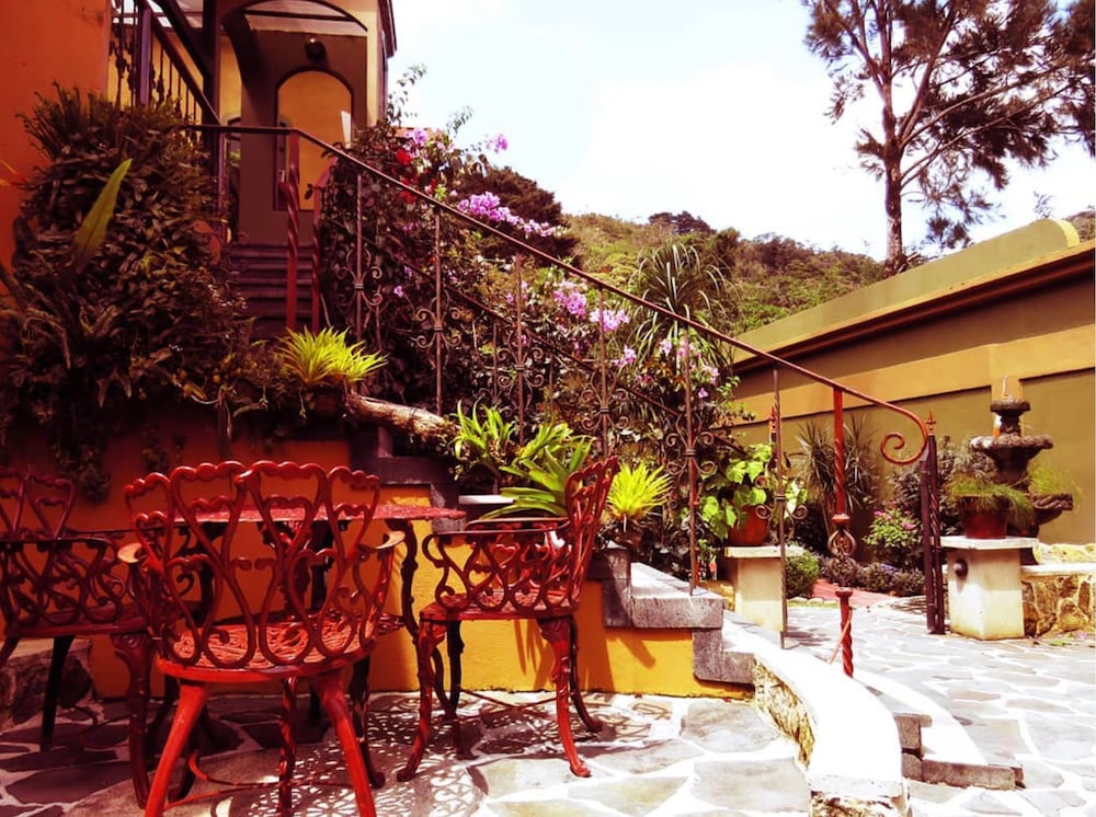 Monteverde Cloud Forest Vacations - Casas del Toro Monteverde - Property Image 1