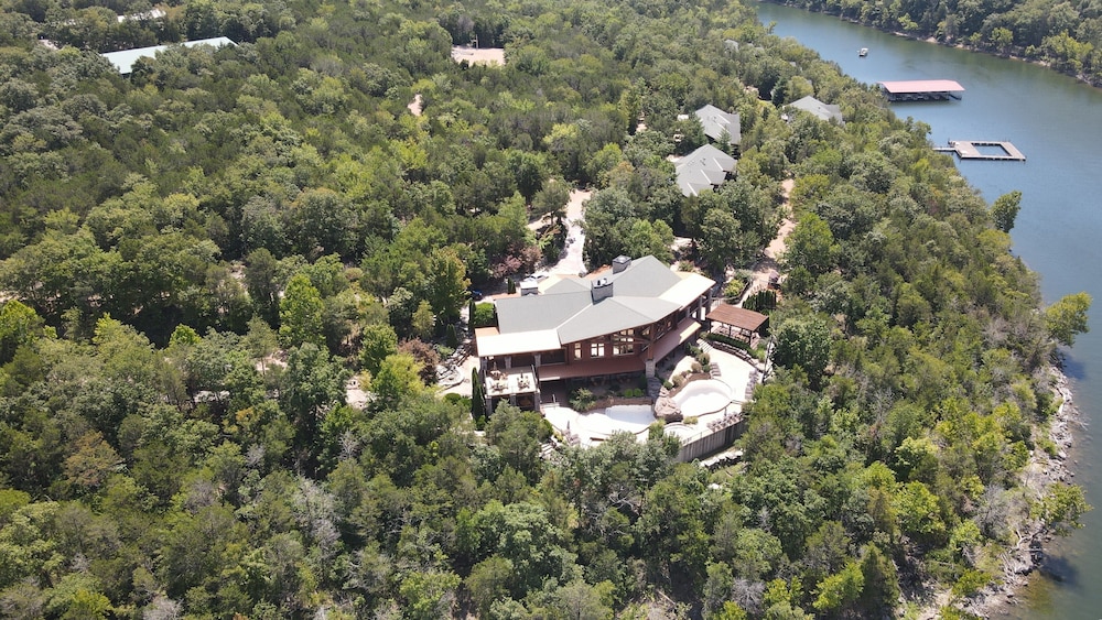 Stonewater Cove