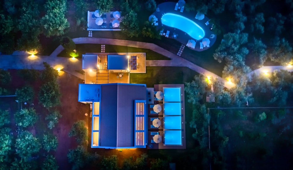 Hotel Alonaki Resort - Image 1