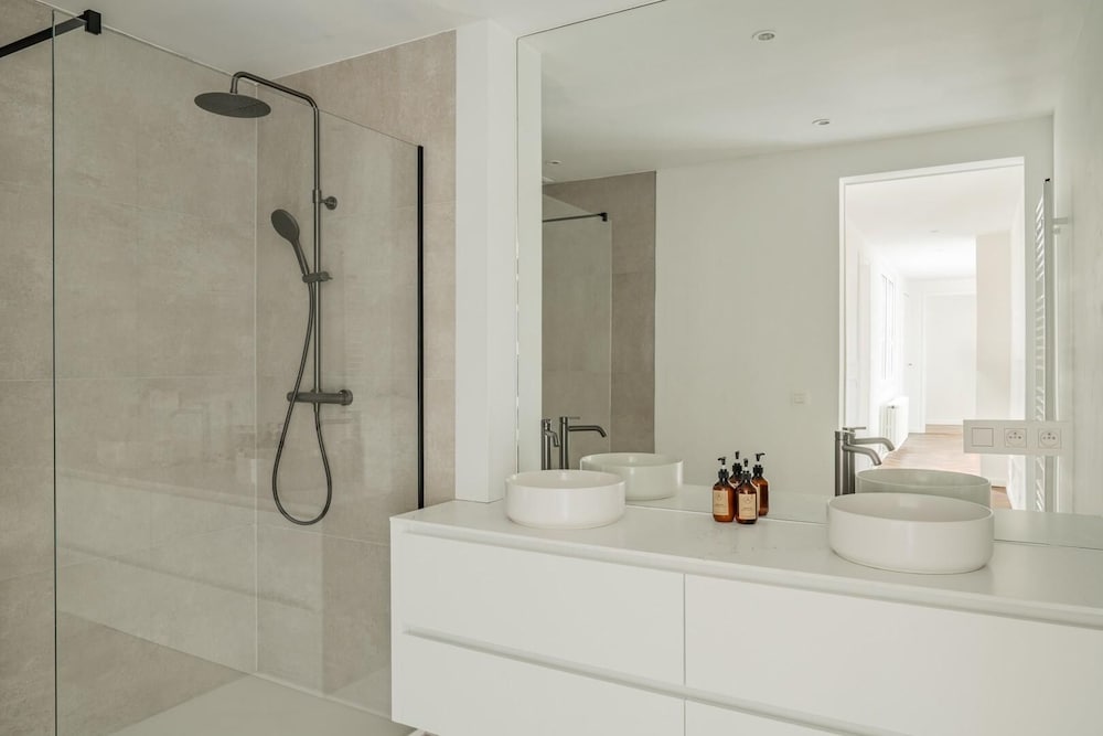 Huswell - New Penthouse With City Harbour Views