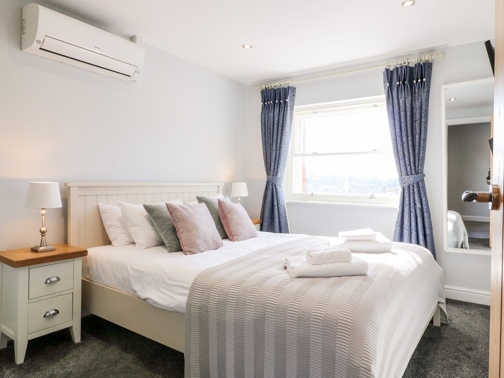 Manifold Dale