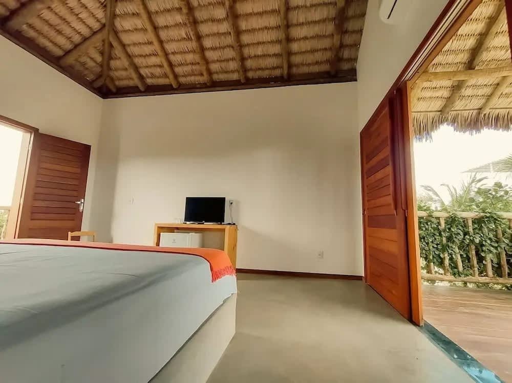 Private Complex With Swimming Pool Close to the Ocean