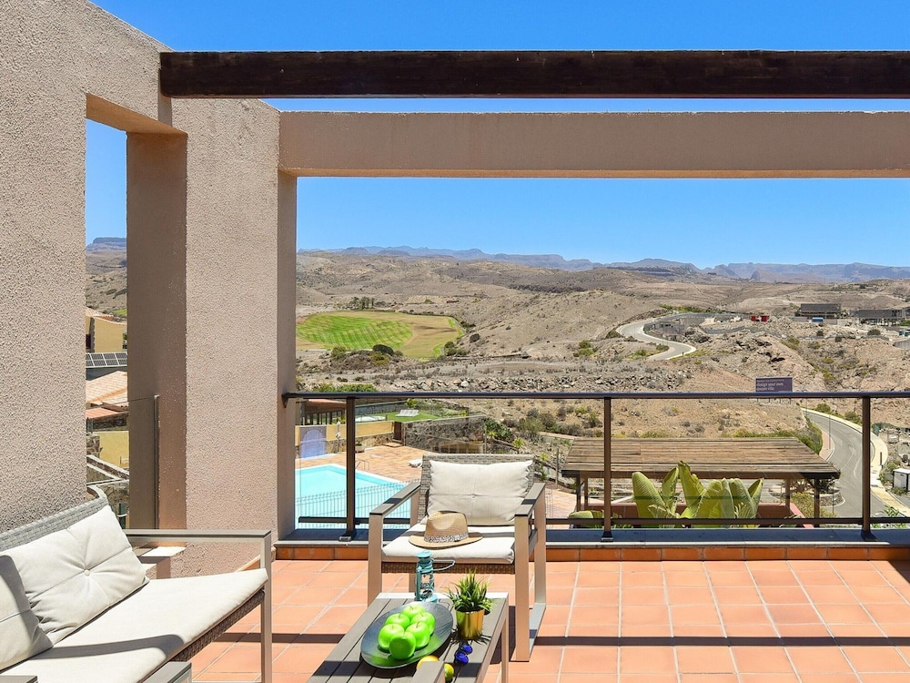 Bungalow With Communal Pool in Playa del Ingles