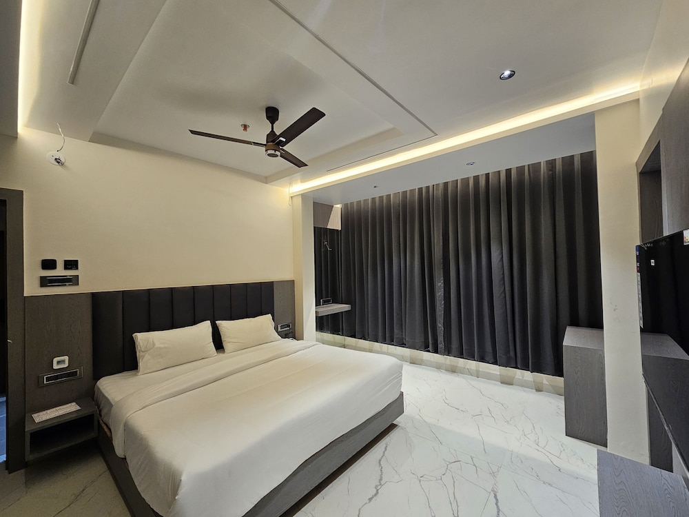 Travinities Hotel Shree Ji Palace