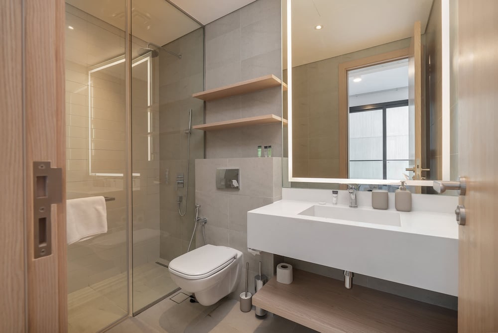 Stylish Minimalist 2-bedroom in Jumeirah Village Circle