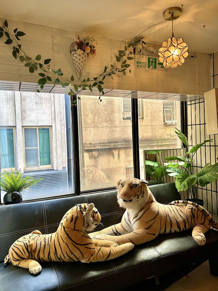 Ximen Triple Tiger Hostel