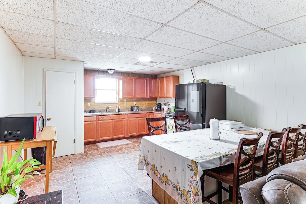 7 Mi to Dtwn Odessa: Home w/ Large Yard!