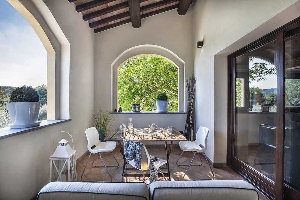 Casale Degli Ulivi 12 by Marche Holiday Villas